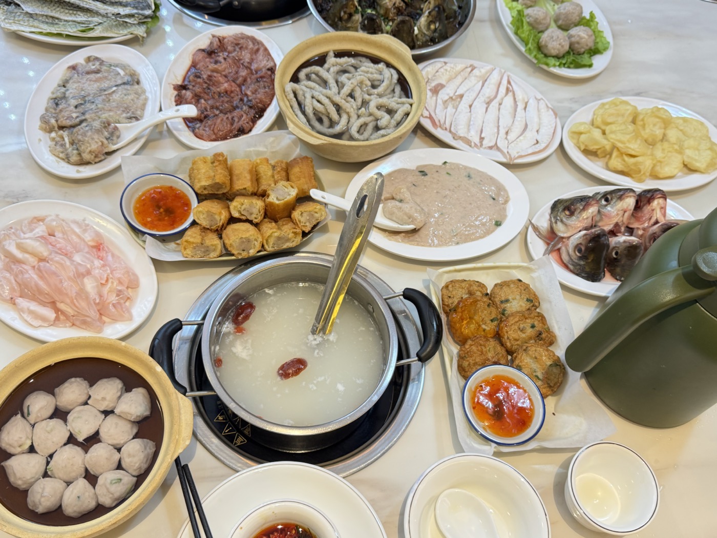 邓四姨鱼肉丸和粥底小火锅实拍